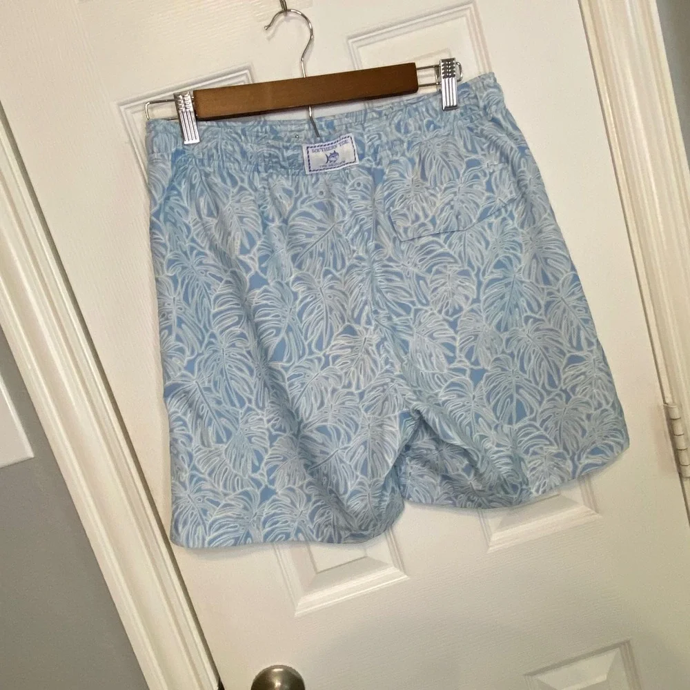 Southern Tide Mens Small Light Blue Tropical Palm Leaf Skipjack Swim Trunks